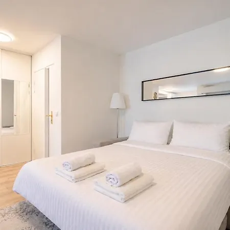 Appartement Beautiful 2-bedroom Apartment, Garden, Swimming Pool, Sea Within Walking Distance